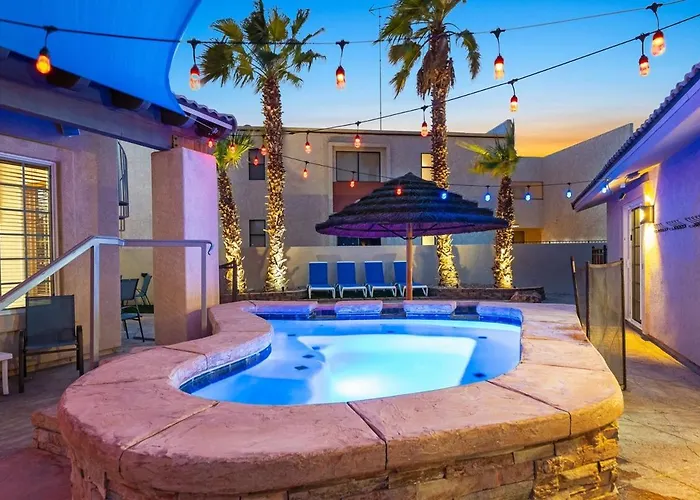 New Lakeside Hideaway Game Firepit Holiday home Lake Havasu City