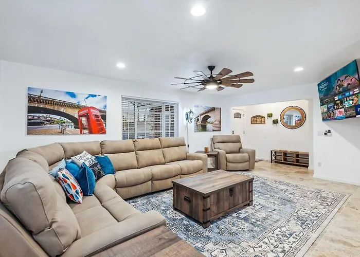 New Lakeside Hideaway Game Firepit * Lake Havasu City